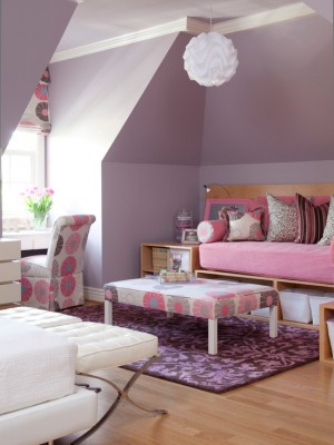 Couleur violette dans la chambre des enfants