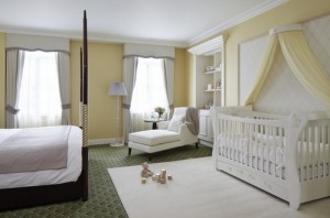 Chambre parent-enfant au design luxueux