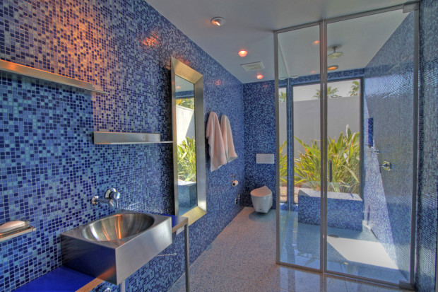 salle de bain bleue