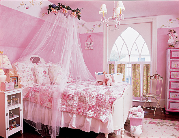 Chambre rose pour une fille