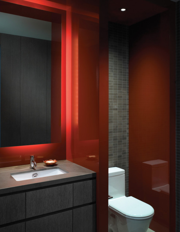 salle de bain en rouge