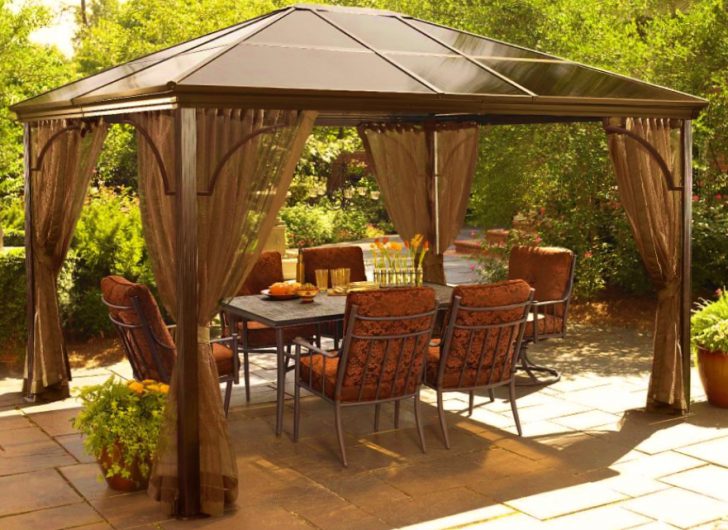 gazebo à faire soi-même avec barbecue