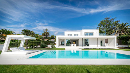 Reconstitution d'une maison de style méditerranéen : de l'abandon au luxe