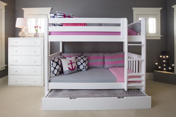 chambres d'enfants avec lits superposés
