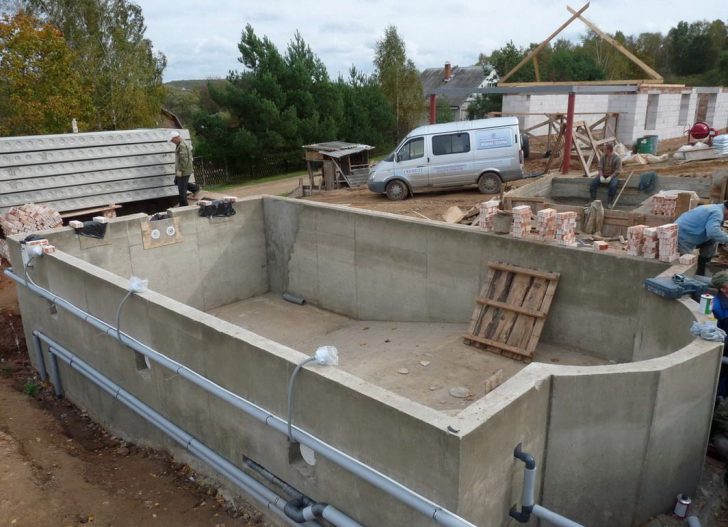 piscine pas chère pour une résidence d'été