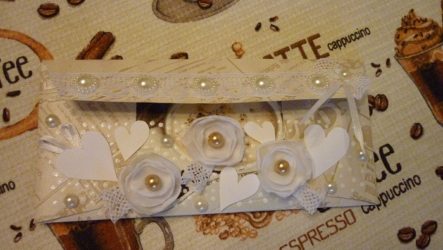 Comment faire une enveloppe de mariage pour de l'argent avec du papier peint de vos propres mains?