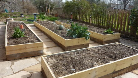 Clôture à faire soi-même pour les parterres de jardin