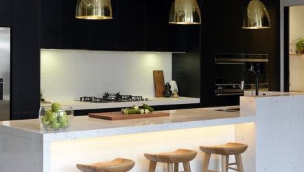 Design d'intérieur de cuisine en noir et blanc