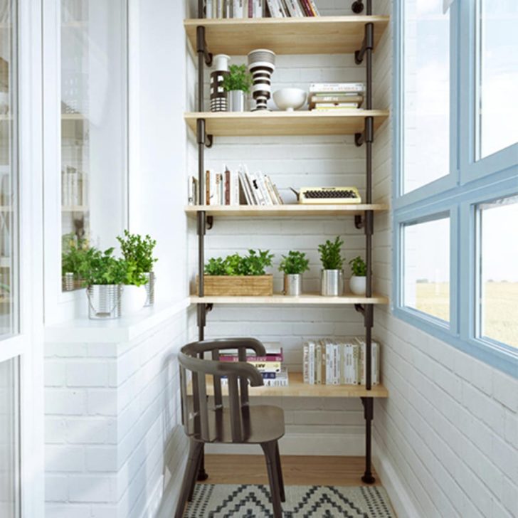 intérieur de la bibliothèque de la maison