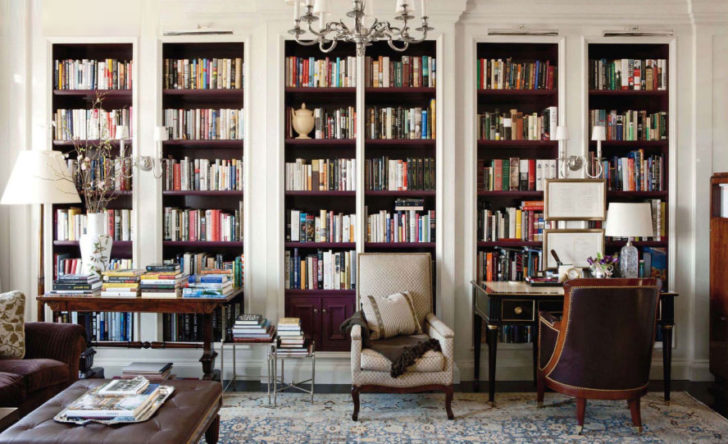 intérieur de la bibliothèque de la maison