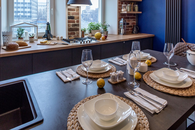 plats avec une mise en table appropriée