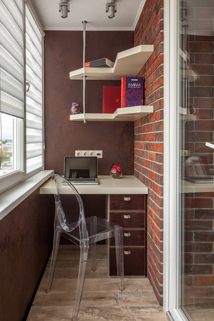 bureau sur le balcon