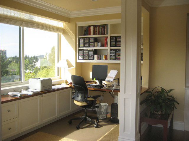 bureau sur le balcon